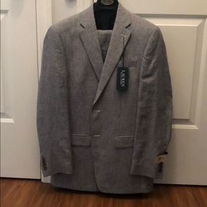 Men’s Ralph Lauren’s 100% linen suit